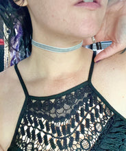 Load image into Gallery viewer, Gray velvet choker
