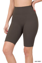 Load image into Gallery viewer, SEAMLESS RIBBED HIGH WAIST BIKER SHORTS
