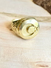 Load image into Gallery viewer, Selene brass ring - variation
