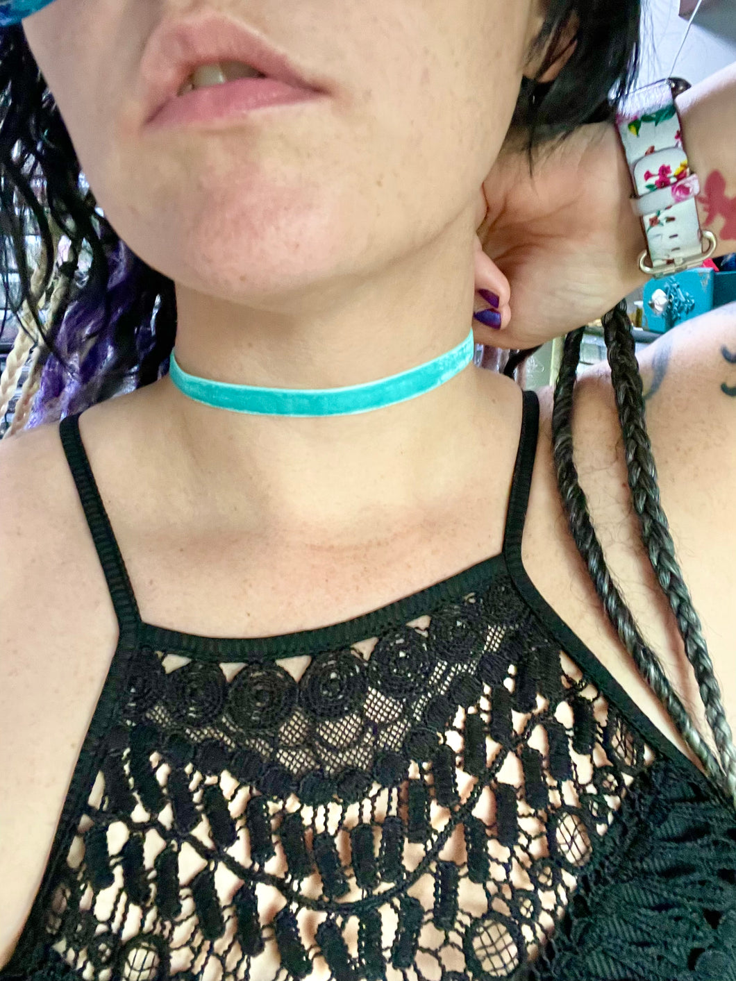 Blue sale velvet choker