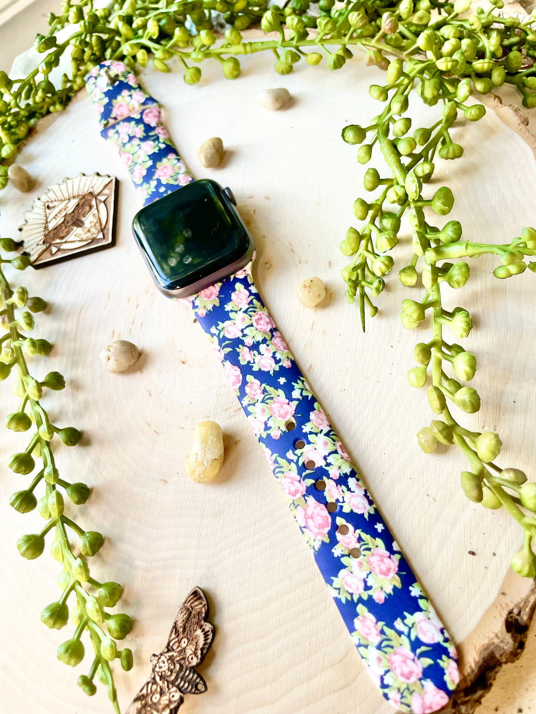 Floral silicone replacement watchband